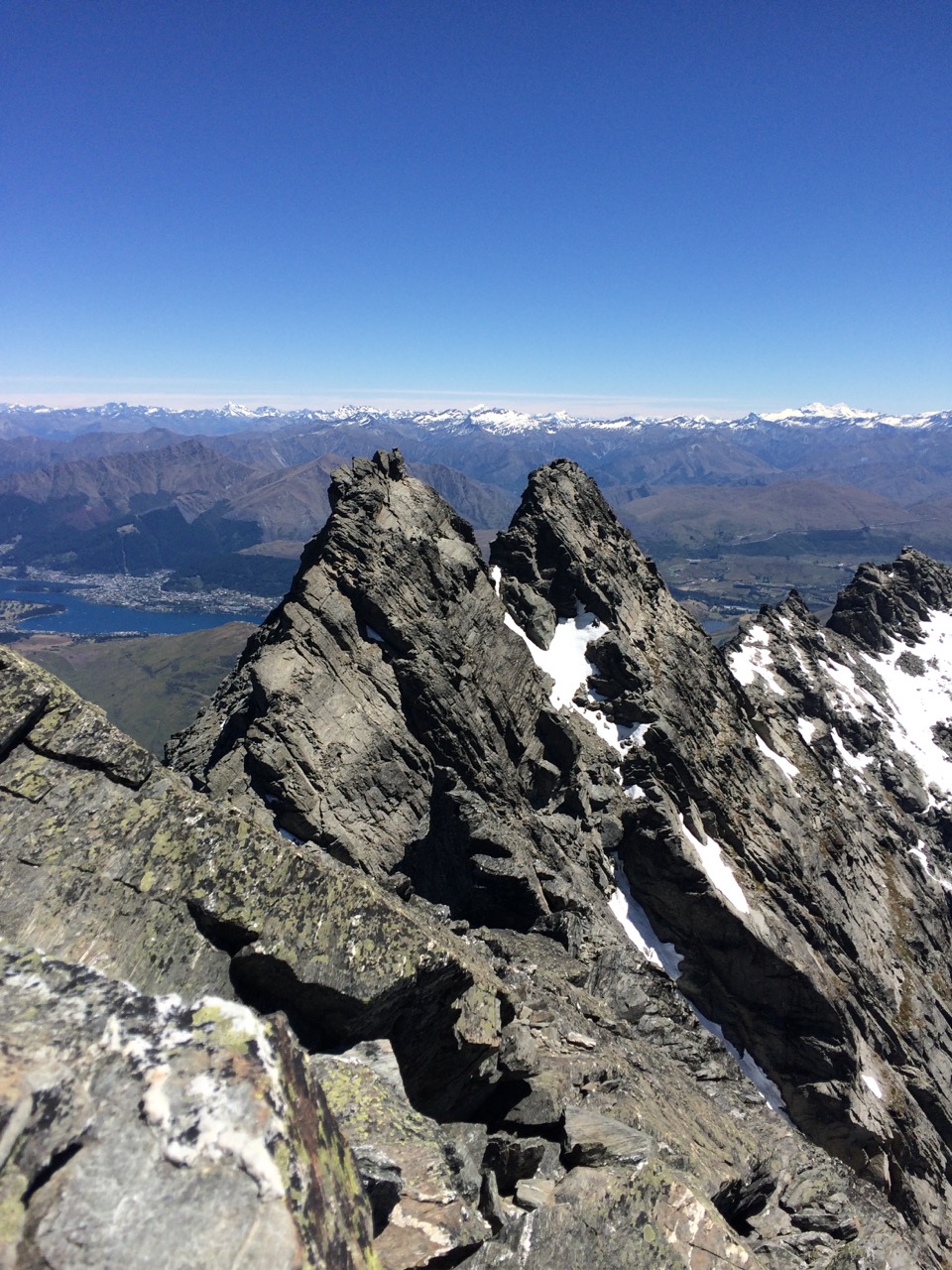 Double Cone from Single Cone (Remarkables summit) - click for fullsize image